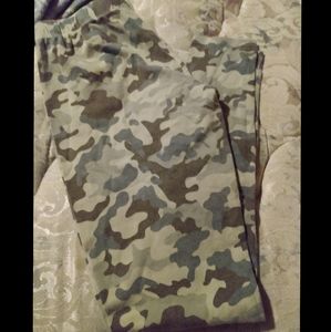 Camo leggings